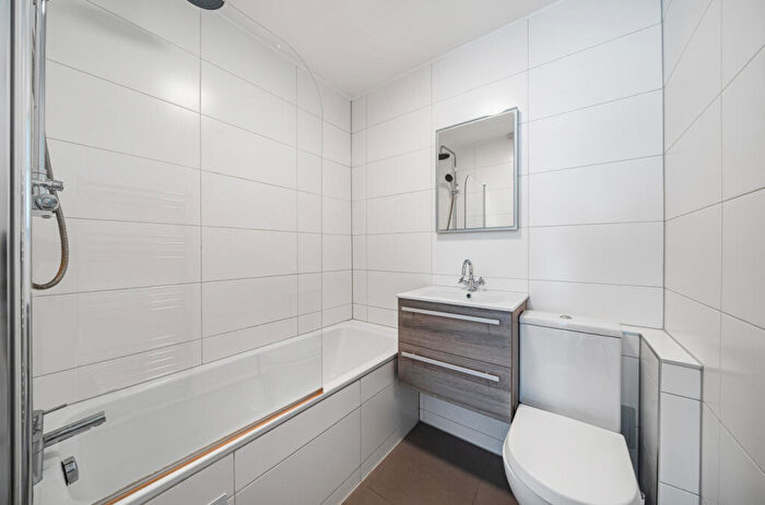 2 Bedroom Apartment To Rent In Iverson Road, West Hampstead, London, NW6