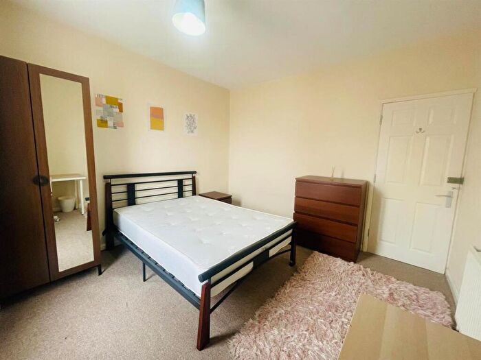 3 Bedroom Terraced House To Rent In Students / - Stanley Street, DE22