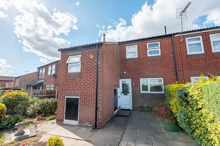 2 Bedroom End Terrace House For Sale In Bishopdale, Worksop, S81