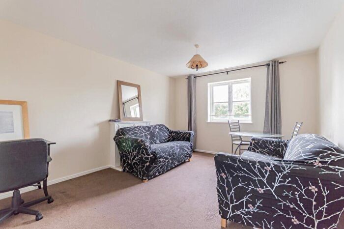2 Bedroom Flat To Rent In L Gilmerton Dykes Road, Edinburgh, EH17