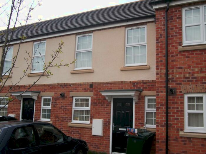 2 Bedroom Town House To Rent In Stonefont Grove, Grimethorpe, S72
