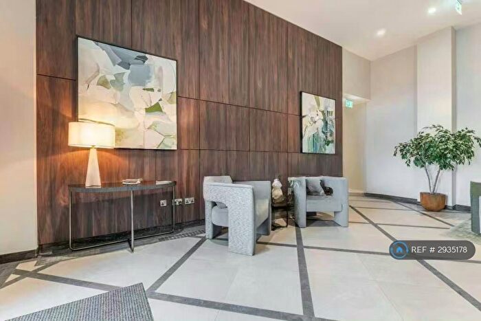 2 Bedroom Flat To Rent In Gasholder Place, London, SE11