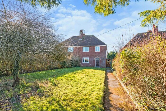 3 Bedroom Semi-Detached House For Sale In Lichfield Road, Hanch, Lichfield, WS13