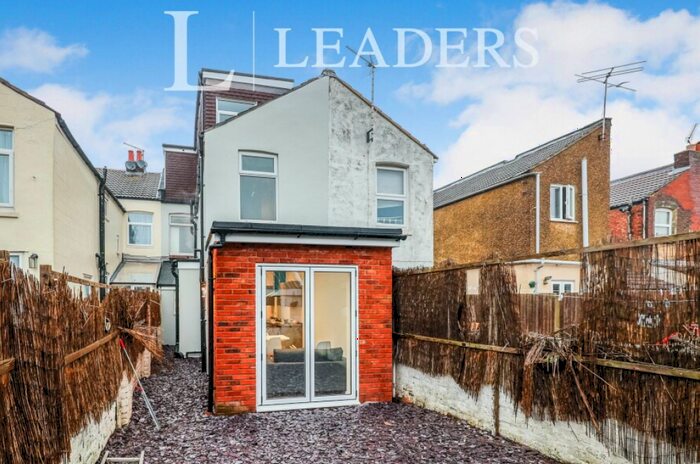 Studio To Rent In Ensuite Rooms - Queens Road, Portsmouth, PO2