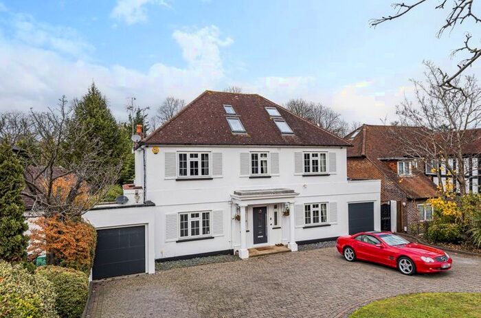 5 Bedroom Detached House To Rent In Stone Road, Bromley, BR2