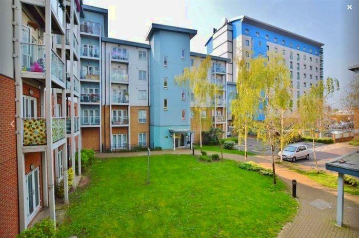 2 Bedroom Apartment To Rent In Mill Street, Slough, SL2