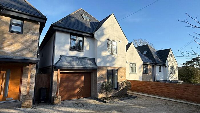 4 Bedroom Detached House To Rent In Sandecotes Road, Poole, BH14