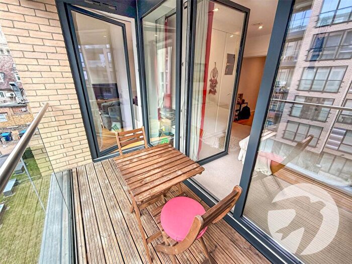 1 Bedroom Flat For Sale In Grove Place, London, SE9