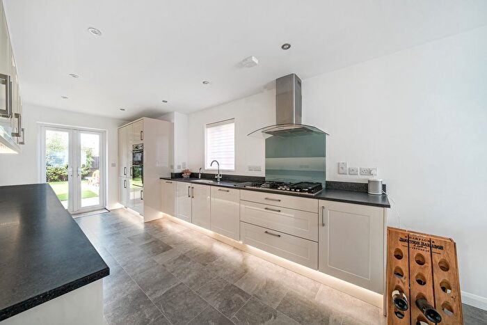 5 Bedroom Detached House For Sale In James Place, Flitwick, MK45