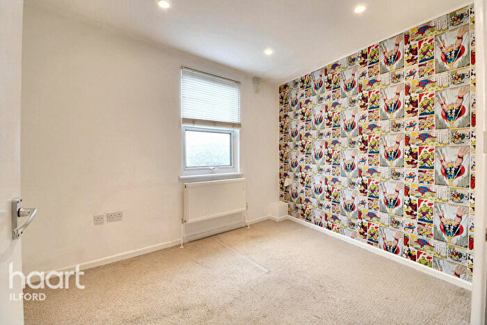 3 Bedroom End Of Terrace House For Sale In Essex Road, Barking, IG11