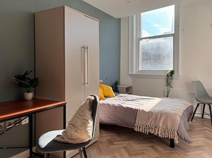 Studio To Rent In Hanover House, BS1