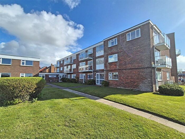 2 Bedroom Apartment For Sale In Marine Drive, Barton On Sea, New Milton, Hampshire, BH25