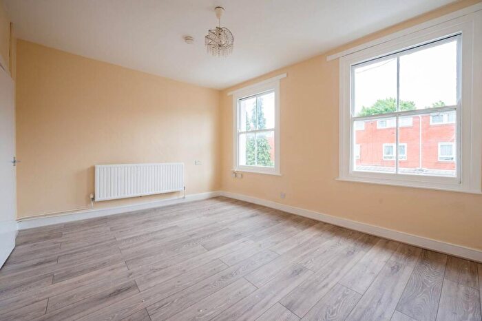 1 Bedroom Flat To Rent In Burchell Road, Peckham, London, SE15