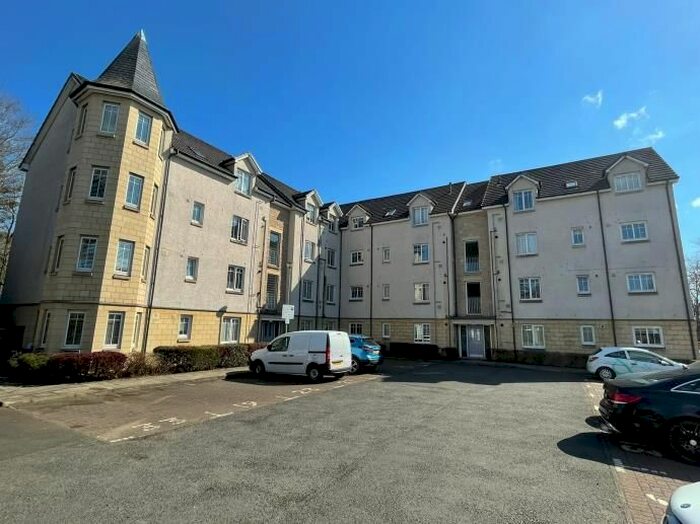 2 Bedroom Flat To Rent In Quarrywood Court, Livingston, EH54