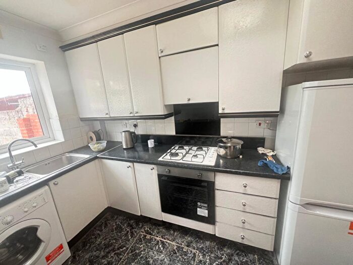 4 Bedroom Semi-Detached House To Rent In George V Way, Greenford, Greater London, UB6