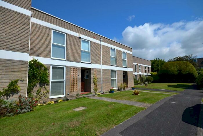 3 Bedroom Terraced House To Rent In Kingston Park, Pennington, Lymington, SO41