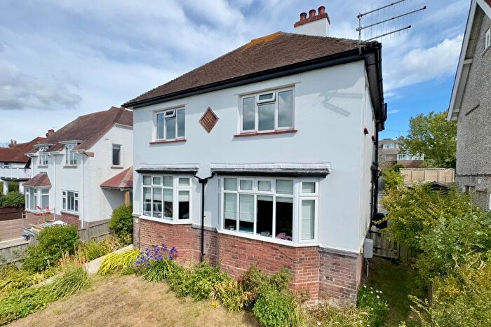 3 Bedroom Flat For Sale In Walrond Road, Swanage, BH19