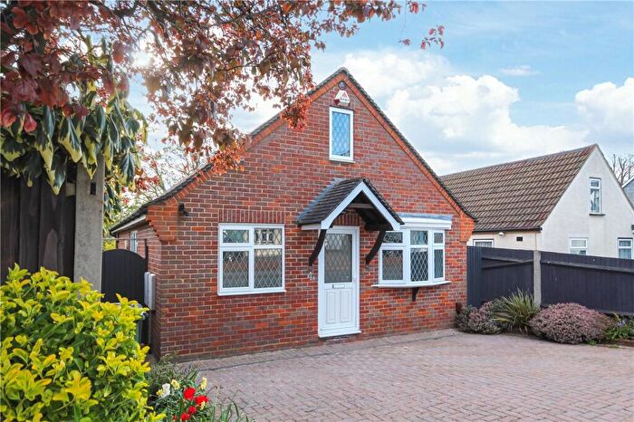 2 Bedroom Detached Bungalow For Sale In East Street, Hemel Hempstead, Hemel Hempstead, HP2