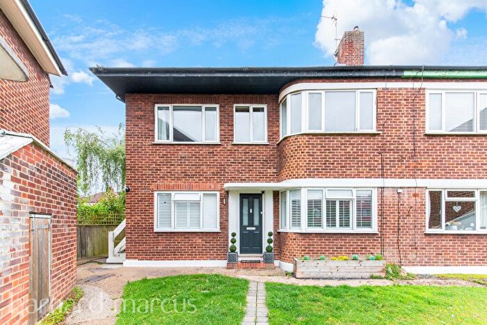 2 Bedroom Maisonette For Sale In Priory Road, Cheam, Sutton, SM3