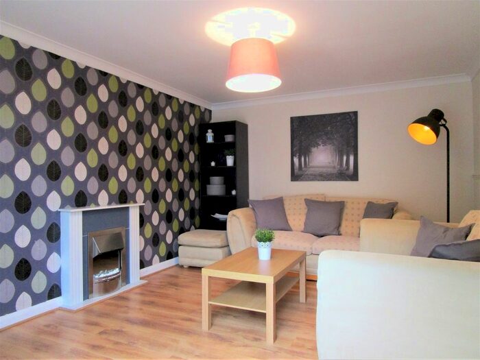4 Bedroom Semi-Detached House To Rent In Woodbridge Fold, Headingley, Leeds LS6