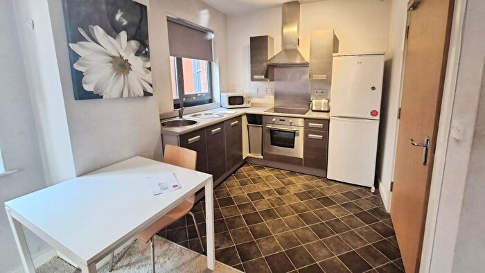 1 Bedroom Flat To Rent In City Gate, Blantyre Street, Castlefield, Manchester, M15