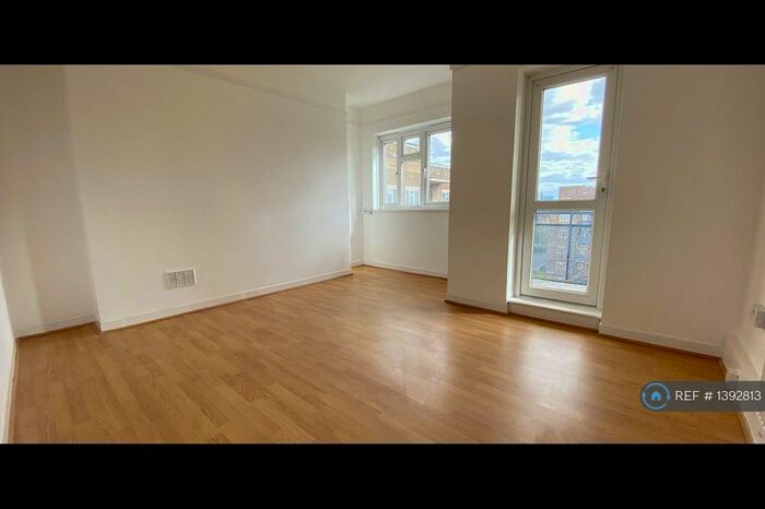2 Bedroom Flat To Rent In Loddiges Road, London, E9
