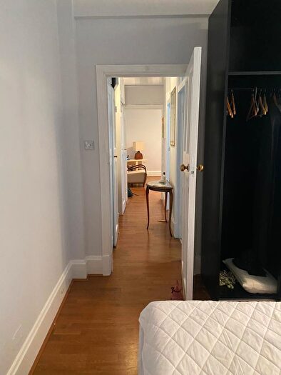 1 Bedroom Flat To Rent In Kensington High Street, London, W14