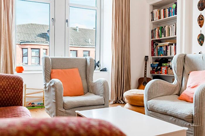 2 Bedroom Flat For Sale In Cathcart Road, Flat /, Crosshill, Glasgow, G42