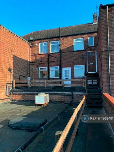 2 Bedroom Flat To Rent In Kenton Lane, Harrow, HA3