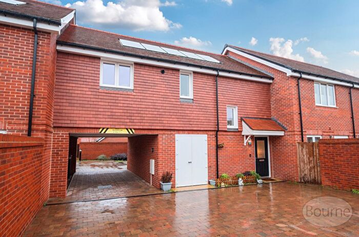 1 Bedroom Flat For Sale In Callingham Close, Guildford, Surrey, GU3
