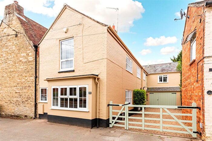 4 Bedroom House For Sale In High Street, Greens Norton, Towcester, Northamptonshire, NN12