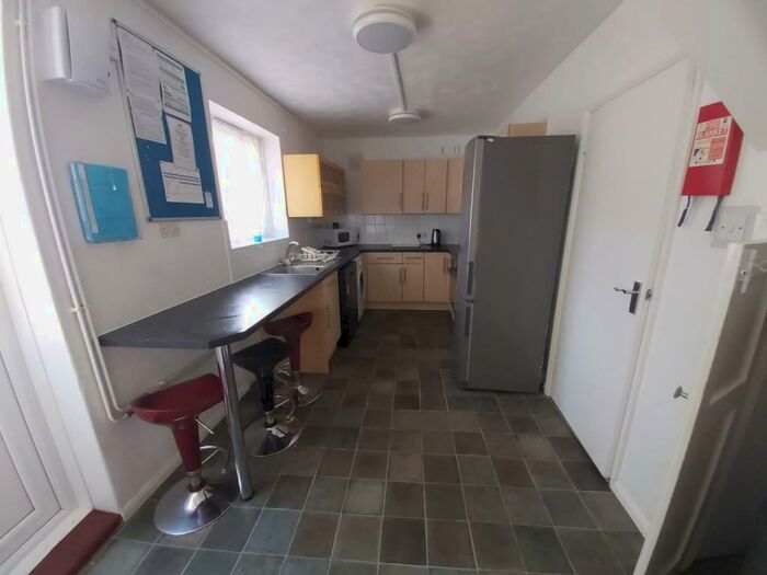 5 Bedroom End Of Terrace House To Rent In The Crescent, Brighton, BN2