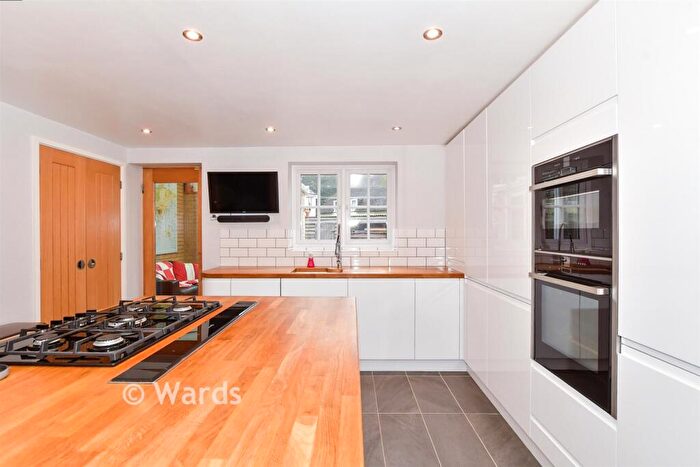 3 Bedroom Terraced House For Sale In Queens Road, Maidstone, Kent, ME16