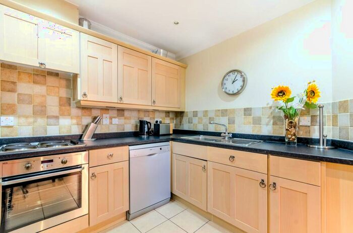 2 Bedroom Flat To Rent In Heathside Crescent, Woking, GU22