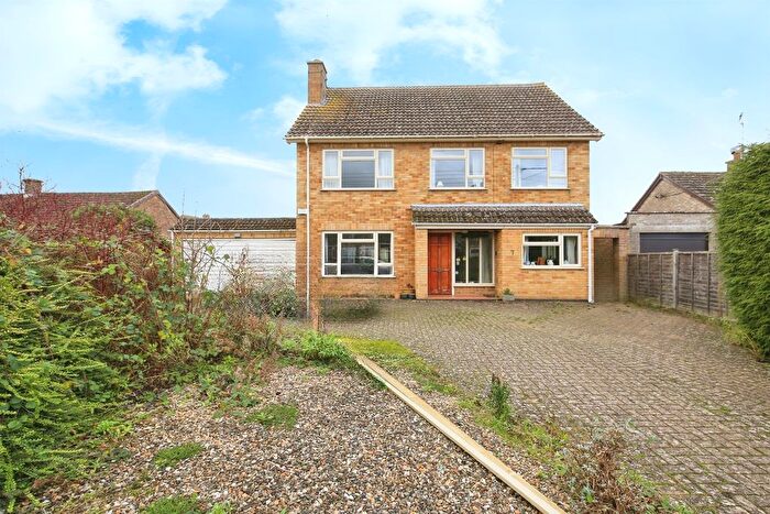 4 Bedroom Detached House For Sale In Buntings Lane, Warmington, Peterborough, PE8