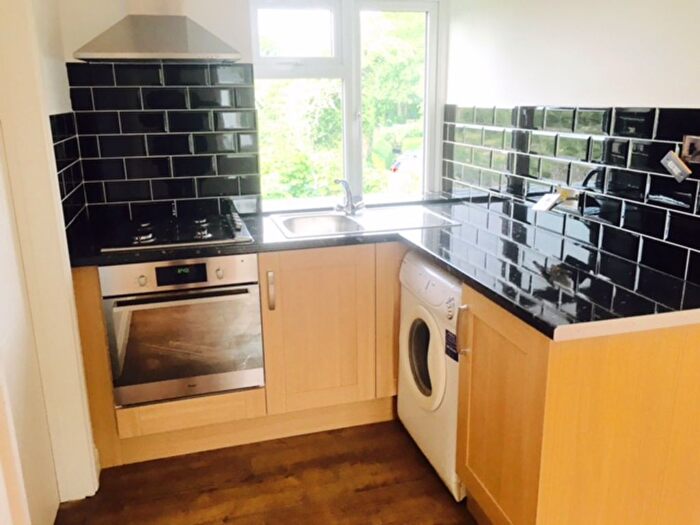 1 Bedroom Flat To Rent In Norbury Avenue, London, SW16