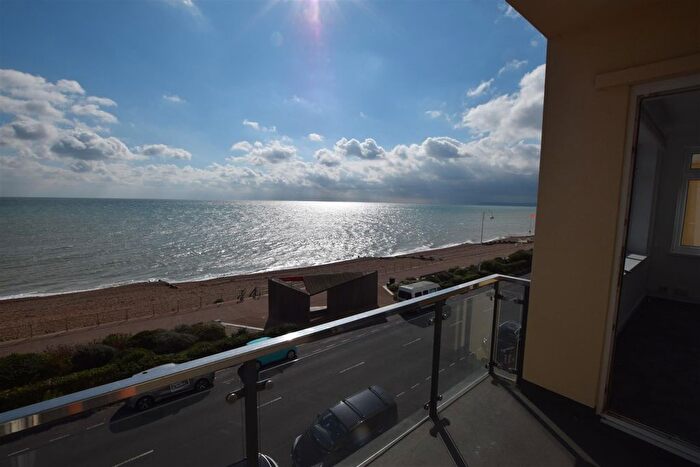 2 Bedroom Flat To Rent In West Parade, Bexhill-On-Sea, TN39
