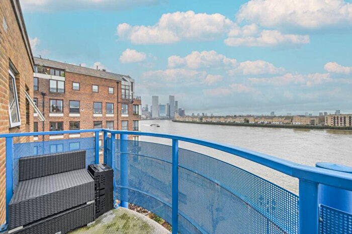 2 Bedroom Flat For Sale In Jardine Road, , Wapping, London, E1W