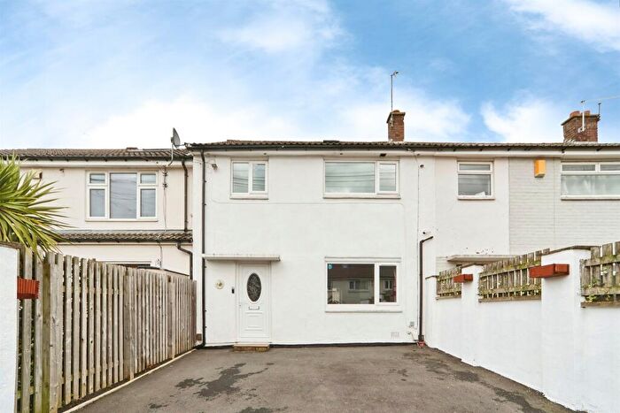 3 Bedroom Terraced House For Sale In Shaw Leys, Yeadon, Leeds, LS19