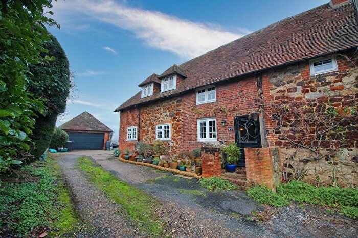 3 Bedroom End Of Terrace House For Sale In Wrotham Road, Borough Green, TN15