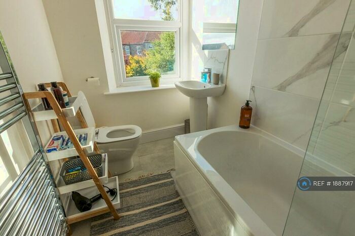 3 Bedroom Flat To Rent In Bristol, Bristol, BS16