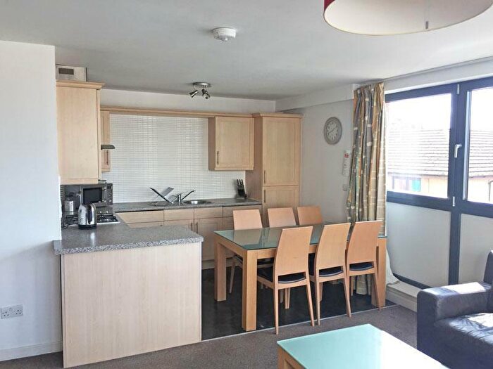 3 Bedroom Flat To Rent In Lower Gilmore Bank, Fountainbridge, Edinburgh, EH3