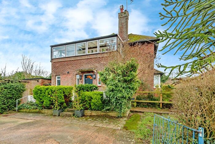 2 Bedroom Maisonette For Sale In St. Catherines Cross, Bletchingley, Redhill, RH1