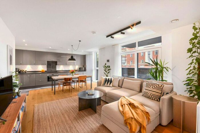 1 Bedroom Flat To Rent In Amelia Street, Elephant And Castle, London, SE17