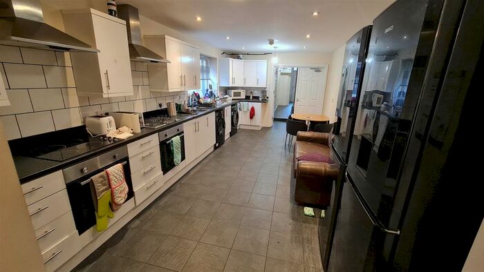 8 Bedroom Property To Rent In Richmond Rd, Roath Cardiff, CF24