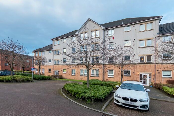 3 Bedroom Flat To Rent In Hutton, Anniesland, Glasgow, G12