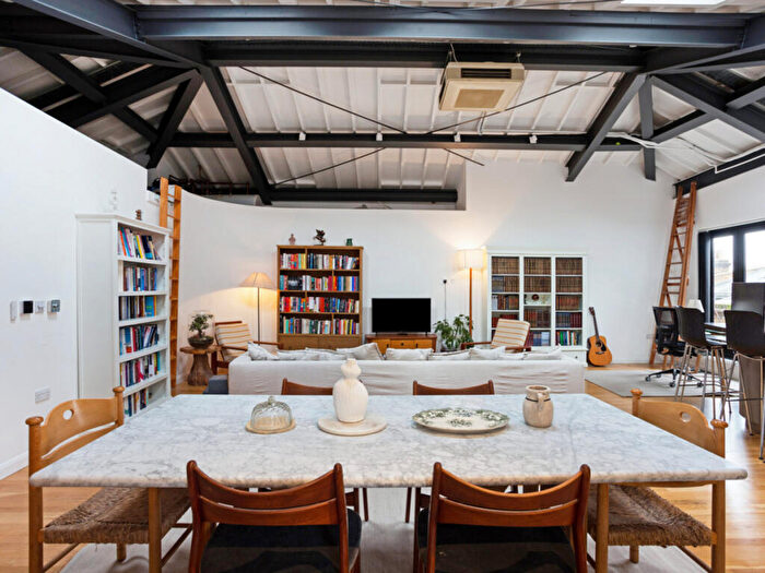 3 Bedroom Apartment For Sale In Shacklewell Street, London, E2