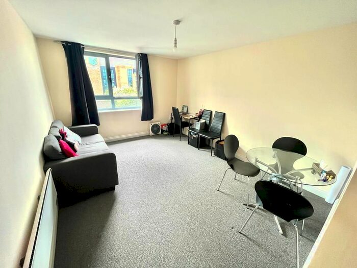 1 Bedroom Flat To Rent In Canal Street, Nottingham, NG1