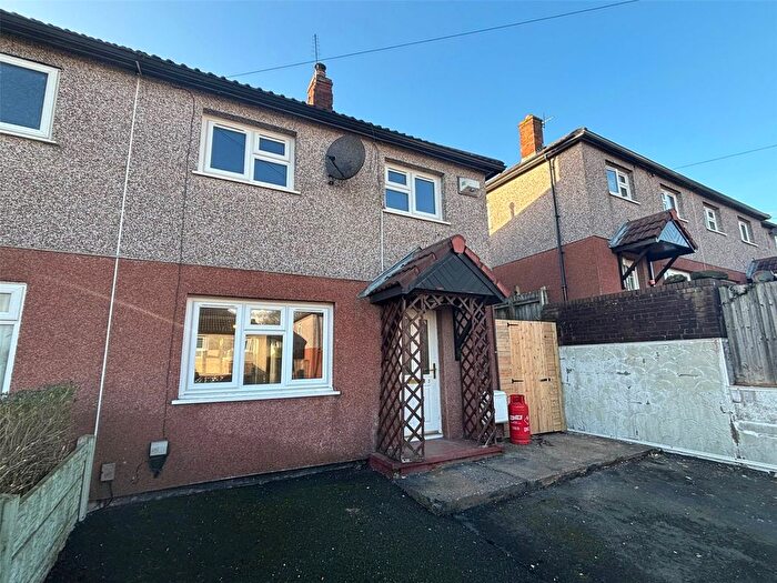 2 Bedroom Semi-detached House For Sale In Worcester Road, Dawley, Telford, Shropshire, TF4