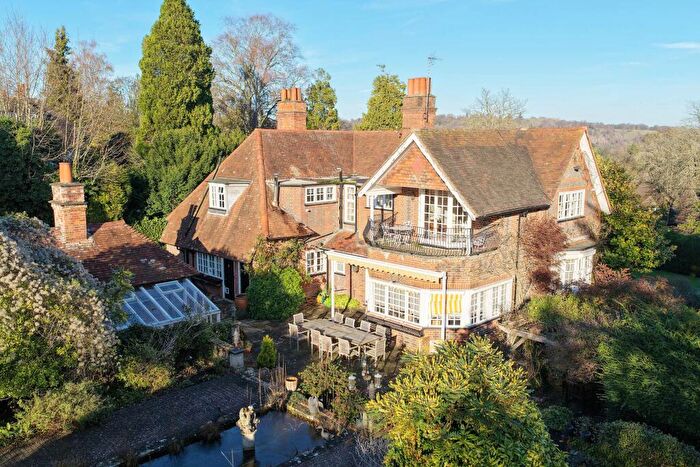 5 Bedroom Detached House For Sale In Prime Location - Riverview Road, Pangbourne, RG8